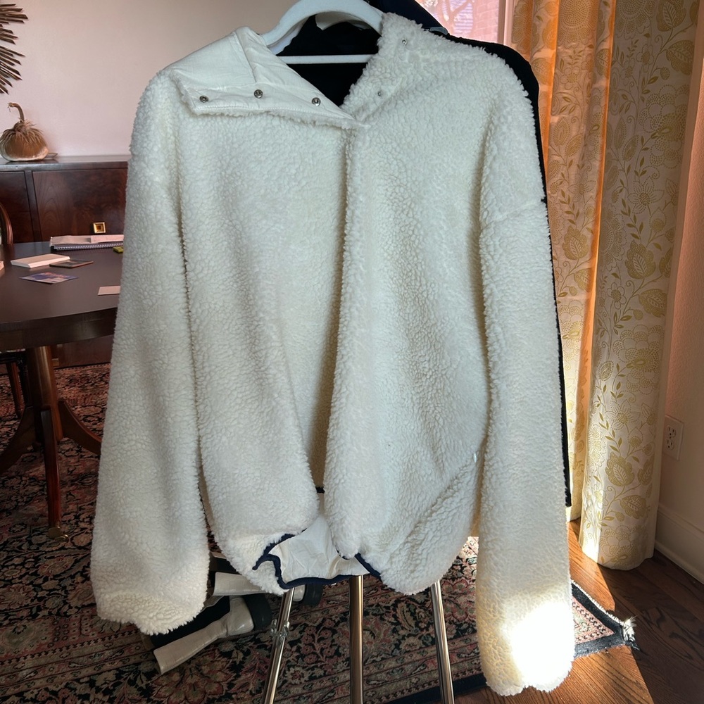 Parke | Hooded Fleece | Cream | L/XL | NEW!! | NEVER WORN